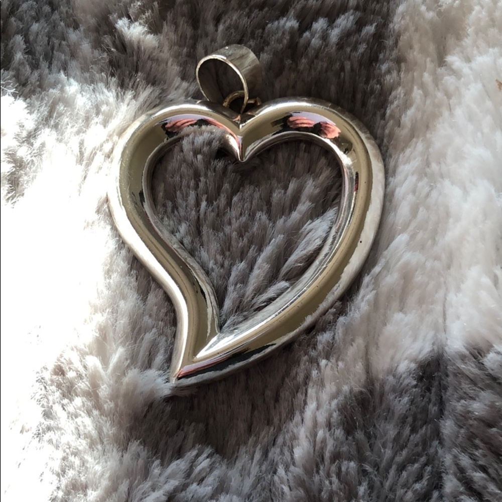 Open Heart pendant made by Best